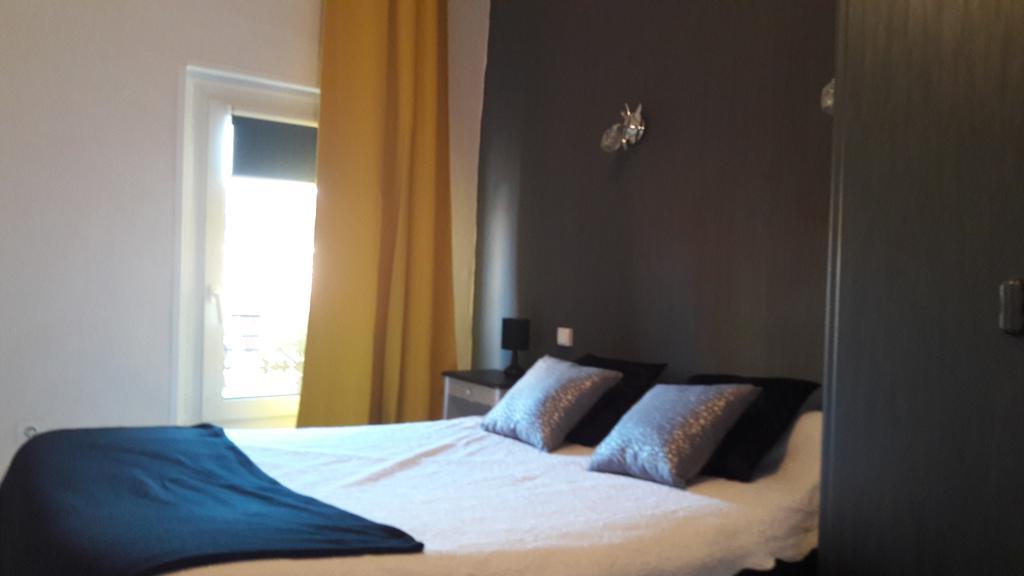 Hotel" La Tour De L'Horloge " Rivesaltes Dış mekan fotoğraf