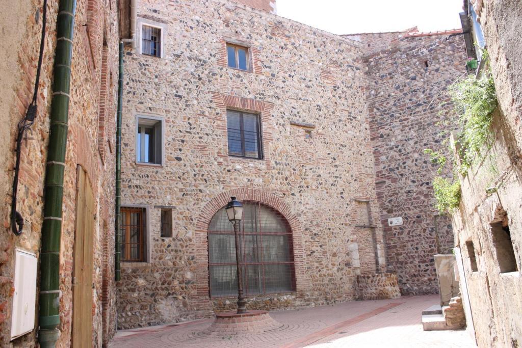 Hotel" La Tour De L'Horloge " Rivesaltes Dış mekan fotoğraf