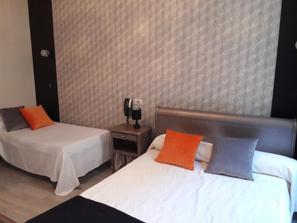Hotel" La Tour De L'Horloge " Rivesaltes Dış mekan fotoğraf